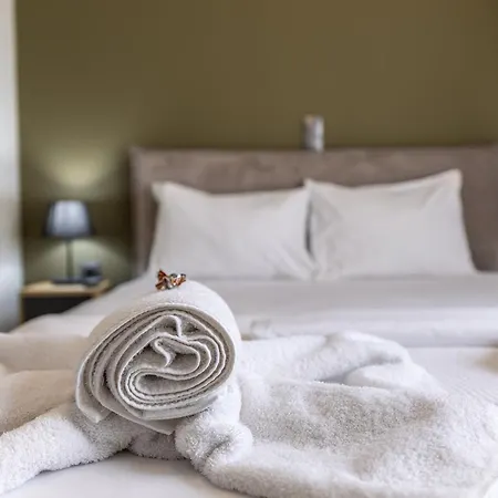 Baja Aparthotel 4*